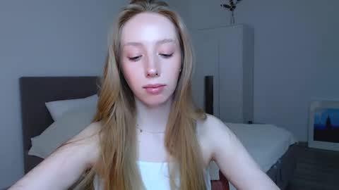 Luna online show from February 5, 2025, 9:07 pm