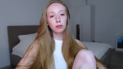 Luna online show from February 26, 2025, 7:05 pm