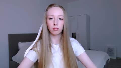 Luna online show from February 11, 2026, 8:58 pm