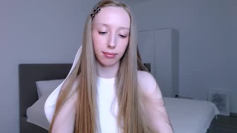 Luna online show from February 18, 2026, 9:00 pm