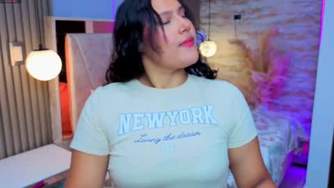 Luna  Jonez  online show from November 14, 2025, 11:20 am