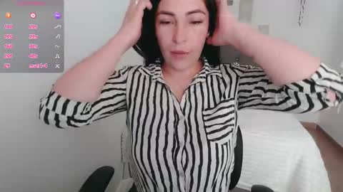 luna online show from October 9, 2025, 12:14 pm