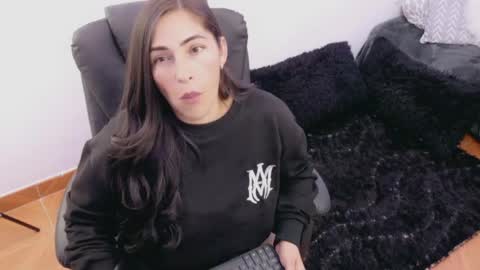 luna online show from April 19, 2026, 2:55 am