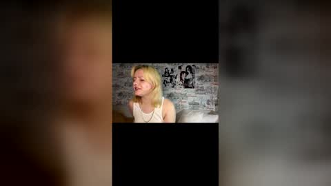 Luna online show from May 17, 2026, 7:54 pm