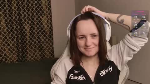 luna_loveeee online show from November 17, 2025, 3:23 am