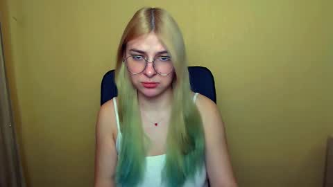 Luna online show from January 7, 2025, 11:37 am