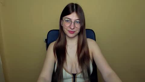 Luna online show from March 7, 2026, 8:11 am