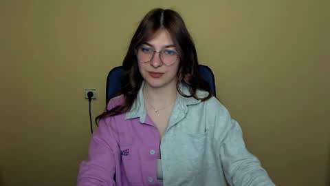 Snapshot of luna_lush_ chatting on May 1, 2026, 8:41 am Luna online show from May 1, 2026, 8:41 am