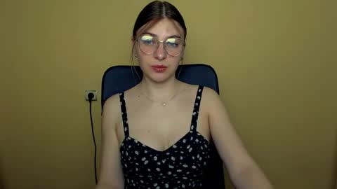 Snapshot of luna_lush_ chatting on May 8, 2026, 8:08 am Luna online show from May 8, 2026, 8:08 am