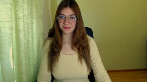 Snapshot of luna_lush_ chatting on June 2, 2026, 10:28 am Luna online show from June 2, 2026, 10:28 am