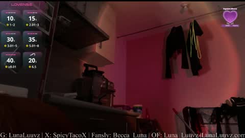 Snapshot of luna_luuvz chatting on May 29, 2026, 7:28 am Luna Luuvz online show from May 29, 2026, 7:28 am