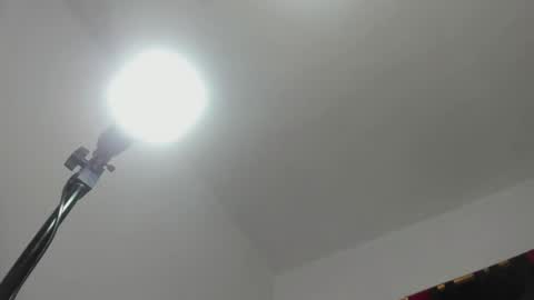 Snapshot of luna_marron chatting on May 1, 2026, 9:47 am Luna online show from May 1, 2026, 9:47 am