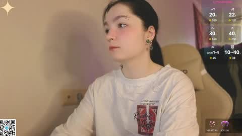 Luna online show from May 2, 2026, 1:21 am