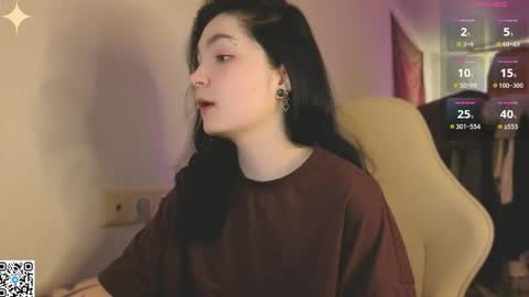 Luna online show from May 17, 2026, 2:09 am
