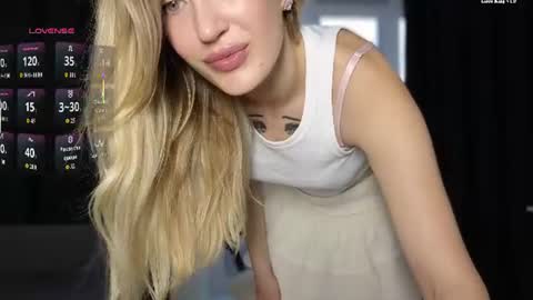 Snapshot of luna_mp4 chatting on July 22, 2026, 8:06 am Alice online show from July 22, 2026, 8:06 am
