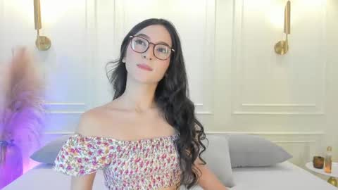 Luna online show from June 6, 2026, 11:20 pm