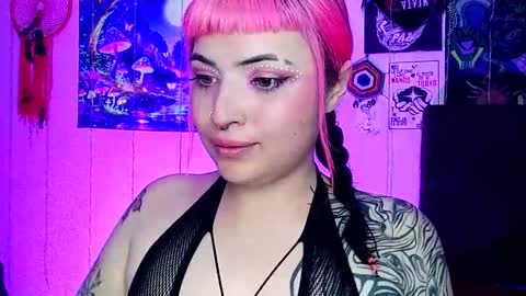 MISS LUNA  online show from March 4, 2025, 11:19 am