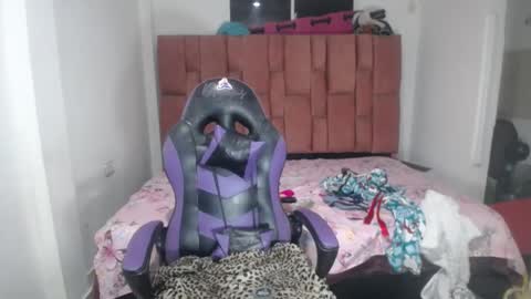 Snapshot of luna_rosita chatting on December 7, 2024, 6:10 am Luna online show from December 7, 2024, 6:10 am