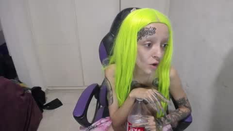 Snapshot of luna_rosita chatting on December 27, 2024, 7:46 pm Luna online show from December 27, 2024, 7:46 pm