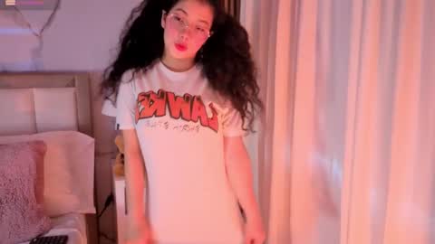 L U N A   Try my private  online show from September 23, 2025, 12:08 pm