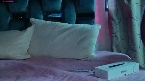 Snapshot of luna_sophya chatting on October 6, 2025, 12:02 pm luna_sophya online show from October 6, 2025, 12:02 pm