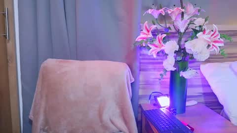 luna_valen online show from May 30, 2026, 3:47 am