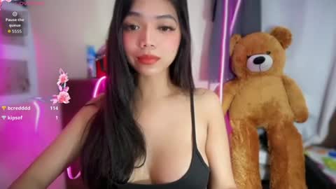 luna_whitedoll online show from July 19, 2026, 11:36 am