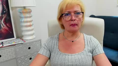 Snapshot of luna_xfantasy chatting on June 3, 2026, 2:33 pm L u n a online show from June 3, 2026, 2:33 pm