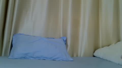 luna online show from April 25, 2026, 9:45 am