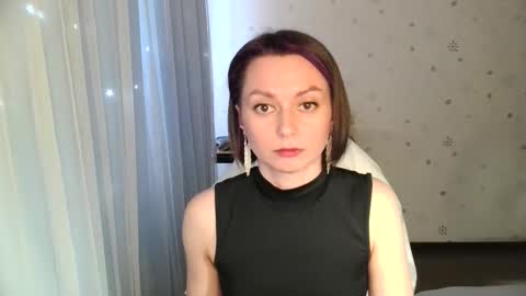 Snapshot of lunaa_bluee chatting on June 5, 2026, 6:13 pm lunaa_bluee online show from June 5, 2026, 6:13 pm