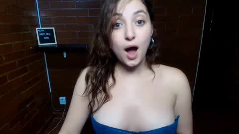 Snapshot of lunaa_m_ chatting on February 21, 2025, 2:50 am lunaa_m_ online show from February 21, 2025, 2:50 am