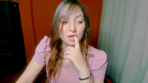 Snapshot of lunaa_m_ chatting on January 18, 2026, 11:52 pm lunaa_m_ online show from January 18, 2026, 11:52 pm