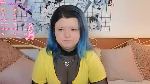 Snapshot of lunaar_ chatting on May 9, 2026, 6:40 am Luna online show from May 9, 2026, 6:40 am