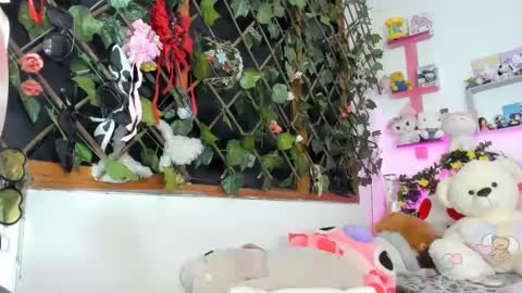 Snapshot of lunacristal_moon chatting on February 11, 2025, 8:05 am lunacristal_moon online show from February 11, 2025, 8:05 am