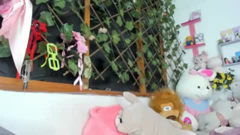 Snapshot of lunacristal_moon chatting on February 25, 2025, 10:58 am lunacristal_moon online show from February 25, 2025, 10:58 am