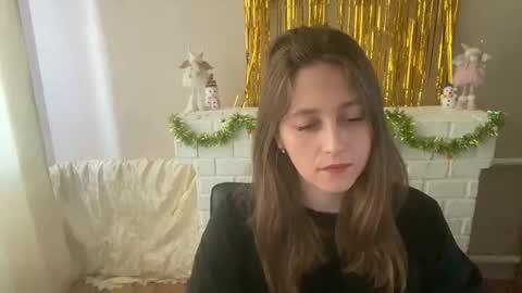 Snapshot of lunafeather chatting on December 21, 2025, 5:36 am lunafeather online show from December 21, 2025, 5:36 am