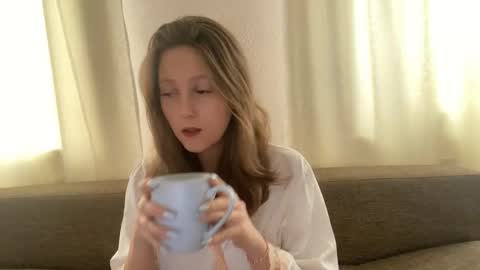 Snapshot of lunafeather chatting on February 9, 2026, 3:43 am lunafeather online show from February 9, 2026, 3:43 am