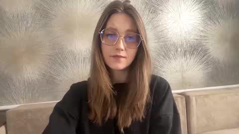 Snapshot of lunafeather chatting on March 4, 2026, 4:51 am lunafeather online show from March 4, 2026, 4:51 am