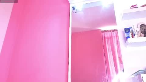 Snapshot of lunagudis chatting on May 19, 2026, 2:23 pm lunagudis online show from May 19, 2026, 2:23 pm