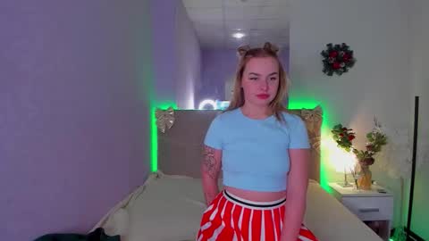 Luna online show from January 17, 2026, 3:39 pm