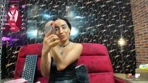 Luna  online show from May 23, 2026, 12:09 pm