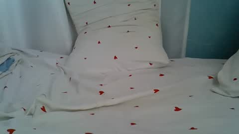 Snapshot of lunalove22_ chatting on February 3, 2026, 6:40 am lunalove22_ online show from February 3, 2026, 6:40 am