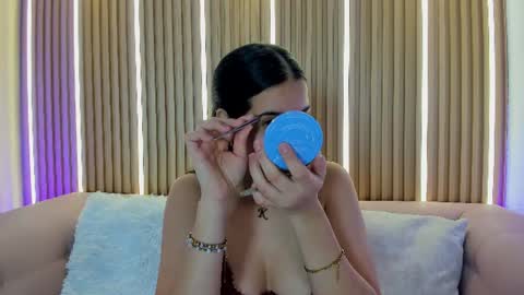 lunamillers_ online show from July 24, 2026, 4:32 am