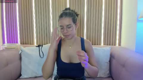 lunamillers_ online show from July 26, 2026, 4:20 am