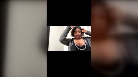 Snapshot of lunamoth00 chatting on November 26, 2025, 4:30 pm lunamoth00 online show from November 26, 2025, 4:30 pm