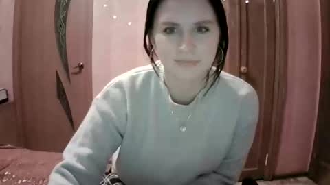 lunamystique_ online show from January 29, 2025, 11:46 pm