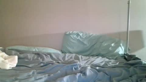 lunapixie2020 online show from March 12, 2025, 3:57 am