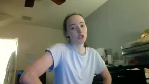 Snapshot of lunapixie2020 chatting on May 12, 2026, 12:52 am lunapixie2020 online show from May 12, 2026, 12:52 am