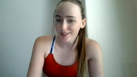 Snapshot of lunapixie2020 chatting on June 30, 2026, 10:00 pm lunapixie2020 online show from June 30, 2026, 10:00 pm