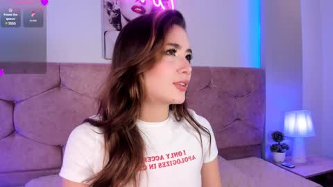 Luna  online show from January 15, 2025, 6:29 pm